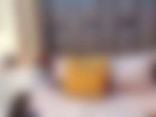 emily-86's Live Sex Cam Show