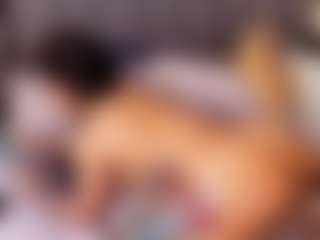 emily-86's Live Sex Cam Show