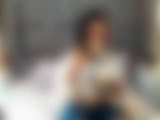 emily-86's Live Sex Cam Show