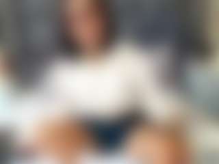 emily-86's Live Sex Cam Show