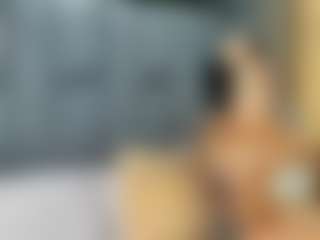 emily-86's Live Sex Cam Show