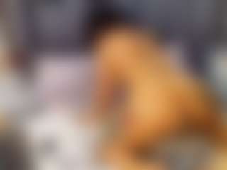 emily-86's Live Sex Cam Show
