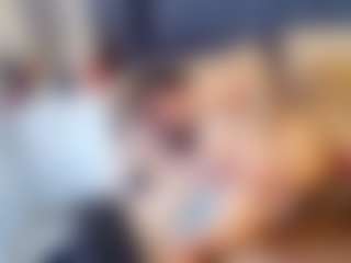 emily-86's Live Sex Cam Show