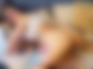 emily-86's Live Sex Cam Show