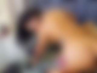 emily-86's Live Sex Cam Show