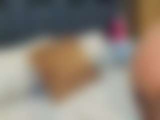 emily-86's Live Sex Cam Show