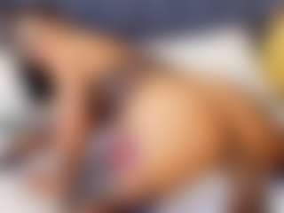 emily-86's Live Sex Cam Show