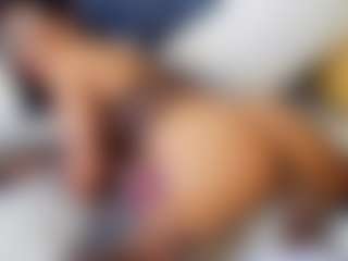 emily-86's Live Sex Cam Show