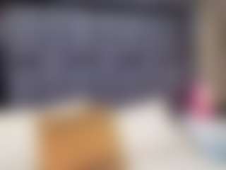emily-86's Live Sex Cam Show