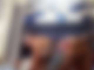 emily-86's Live Sex Cam Show