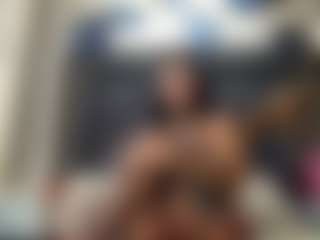 emily-86's Live Sex Cam Show