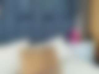 emily-86's Live Sex Cam Show