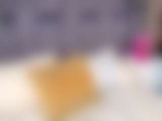 emily-86's Live Sex Cam Show