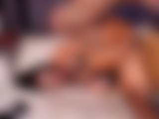 emily-86's Live Sex Cam Show