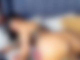 Live cam show with emily-86 - Barelylegal on Camsoda