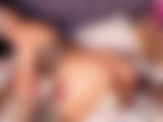 emily-86's Live Sex Cam Show