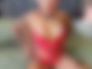 emily-86's Live Sex Cam Show