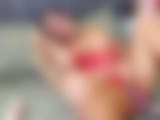 emily-86's Live Sex Cam Show