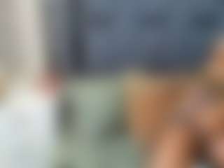 emily-86's Live Sex Cam Show