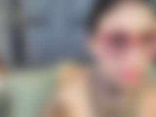 emily-86's Live Sex Cam Show