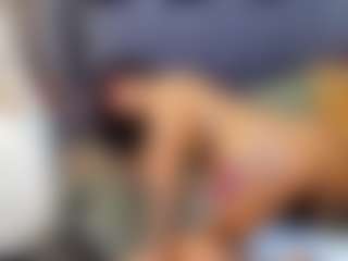emily-86's Live Sex Cam Show