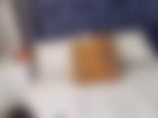 emily-86's Live Sex Cam Show
