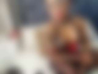 emily-86's Live Sex Cam Show