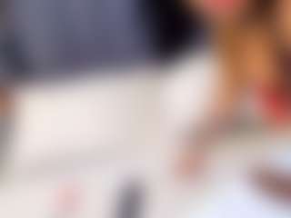 emily-86's Live Sex Cam Show