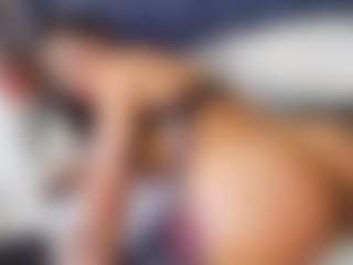 emily-86's Live Sex Cam Show