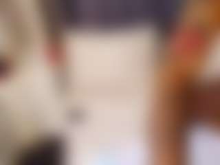 emily-86's Live Sex Cam Show