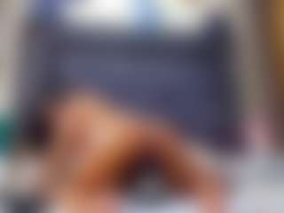 emily-86's Live Sex Cam Show