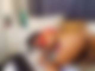 emily-86's Live Sex Cam Show