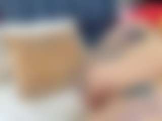 emily-86's Live Sex Cam Show
