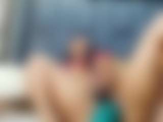 emily-86's Live Sex Cam Show