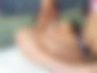 emily-86's Live Sex Cam Show