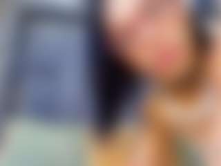 emily-86's Live Sex Cam Show