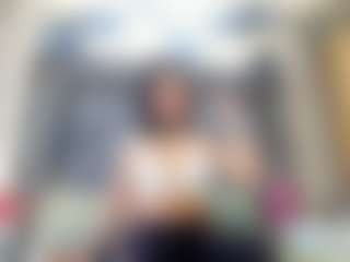 emily-86's Live Sex Cam Show