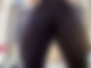 emily-86's Live Sex Cam Show