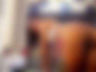 emily-86's Live Sex Cam Show