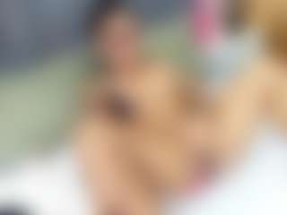 emily-86's Live Sex Cam Show