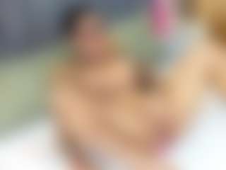 emily-86's Live Sex Cam Show