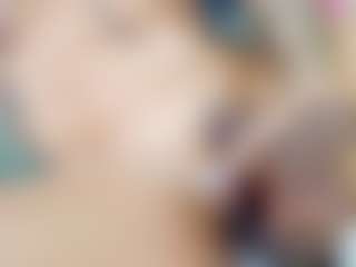 emily-86's Live Sex Cam Show