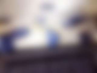 emily-86's Live Sex Cam Show