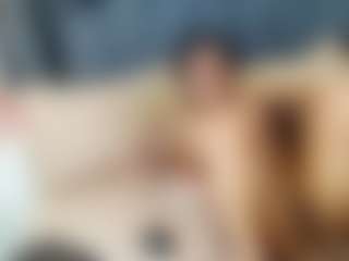 emily-86's Live Sex Cam Show