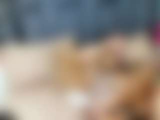 emily-86's Live Sex Cam Show
