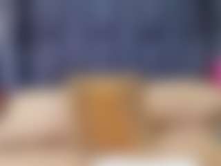 emily-86's Live Sex Cam Show