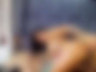 emily-86's Live Sex Cam Show