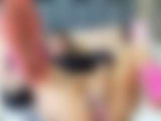 emily-86's Live Sex Cam Show