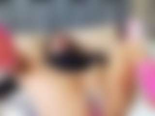 emily-86's Live Sex Cam Show