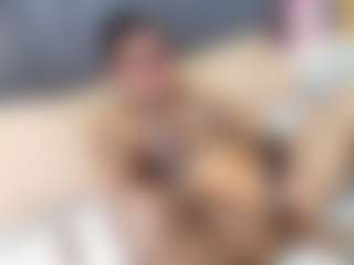 emily-86's Live Sex Cam Show